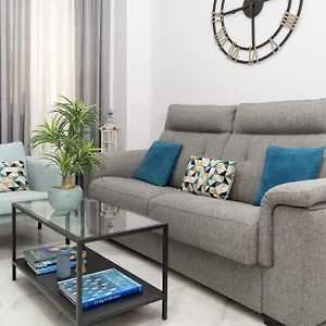 https://apartamento-triana-deluxe-con-patio-privado.es-andalucia.com
